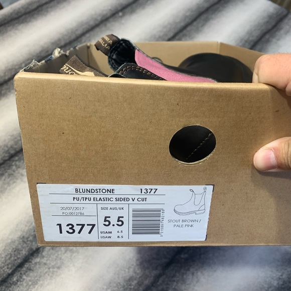 { Blundstone } 1377 Pale Pink Stout Brown Boots - Picture 13 of 13